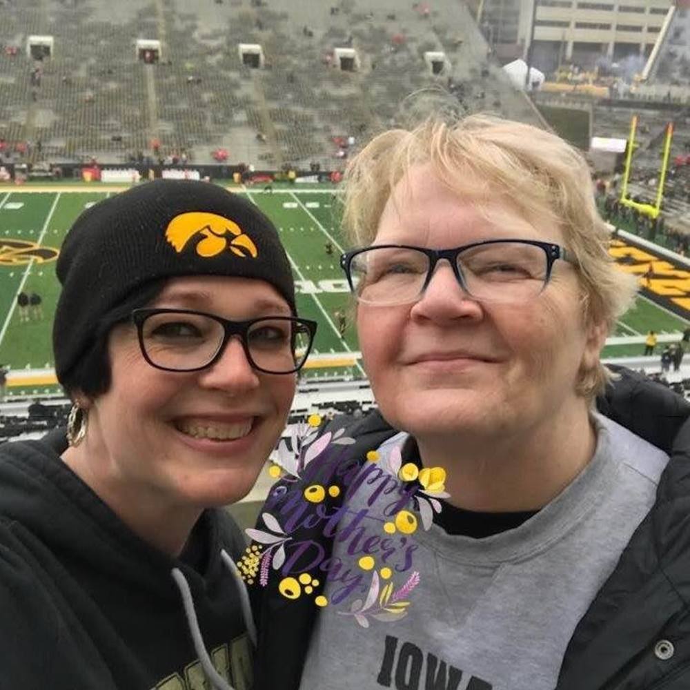 Meet your Posher, Elaine